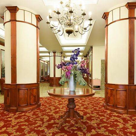 Hotel Belvedere Brăila Eksteriør billede