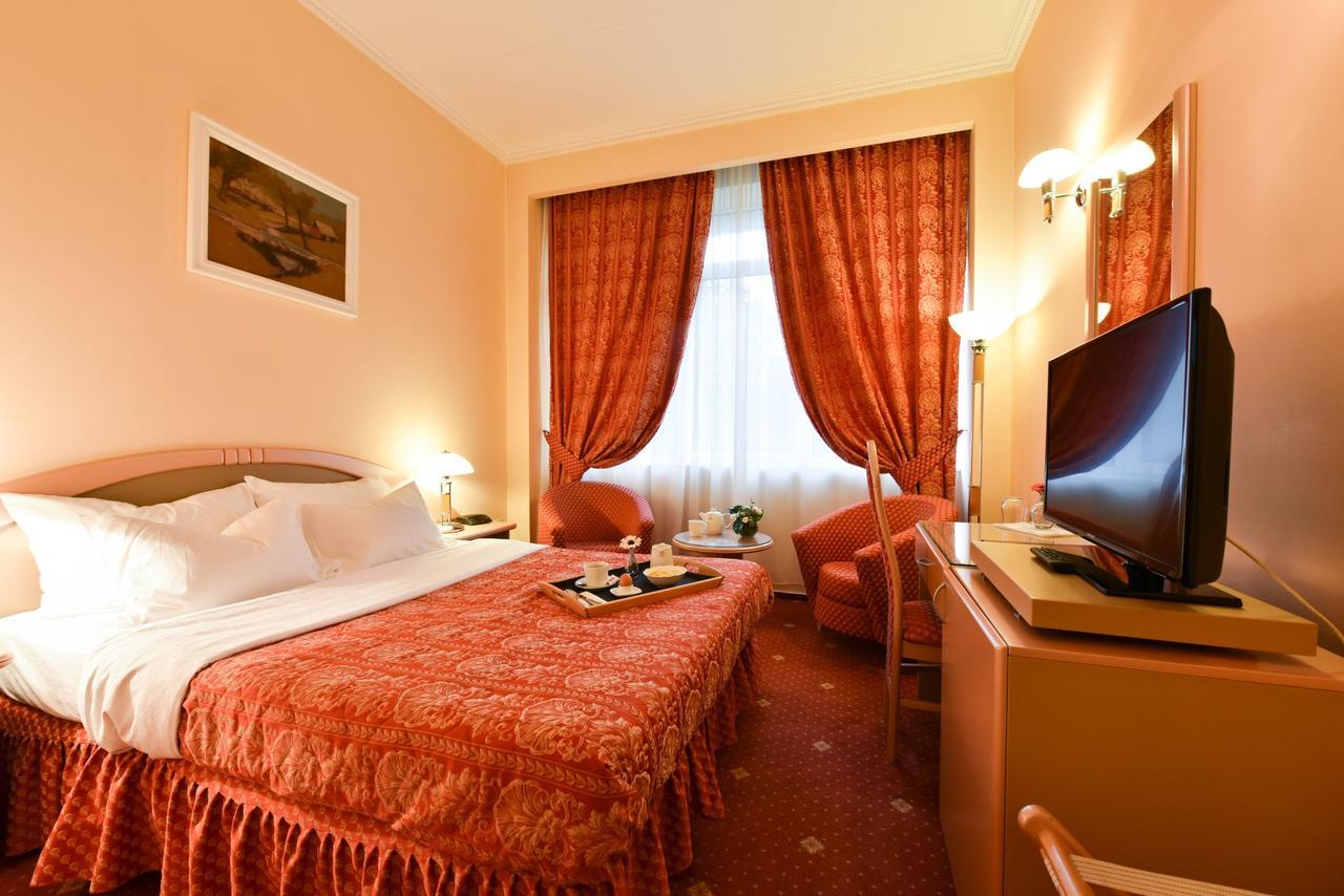 Hotel Belvedere Brăila Eksteriør billede